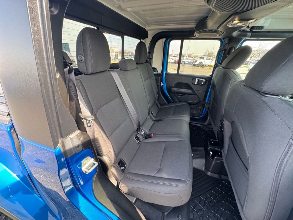 Used 2022 Jeep Gladiator Overland image 13