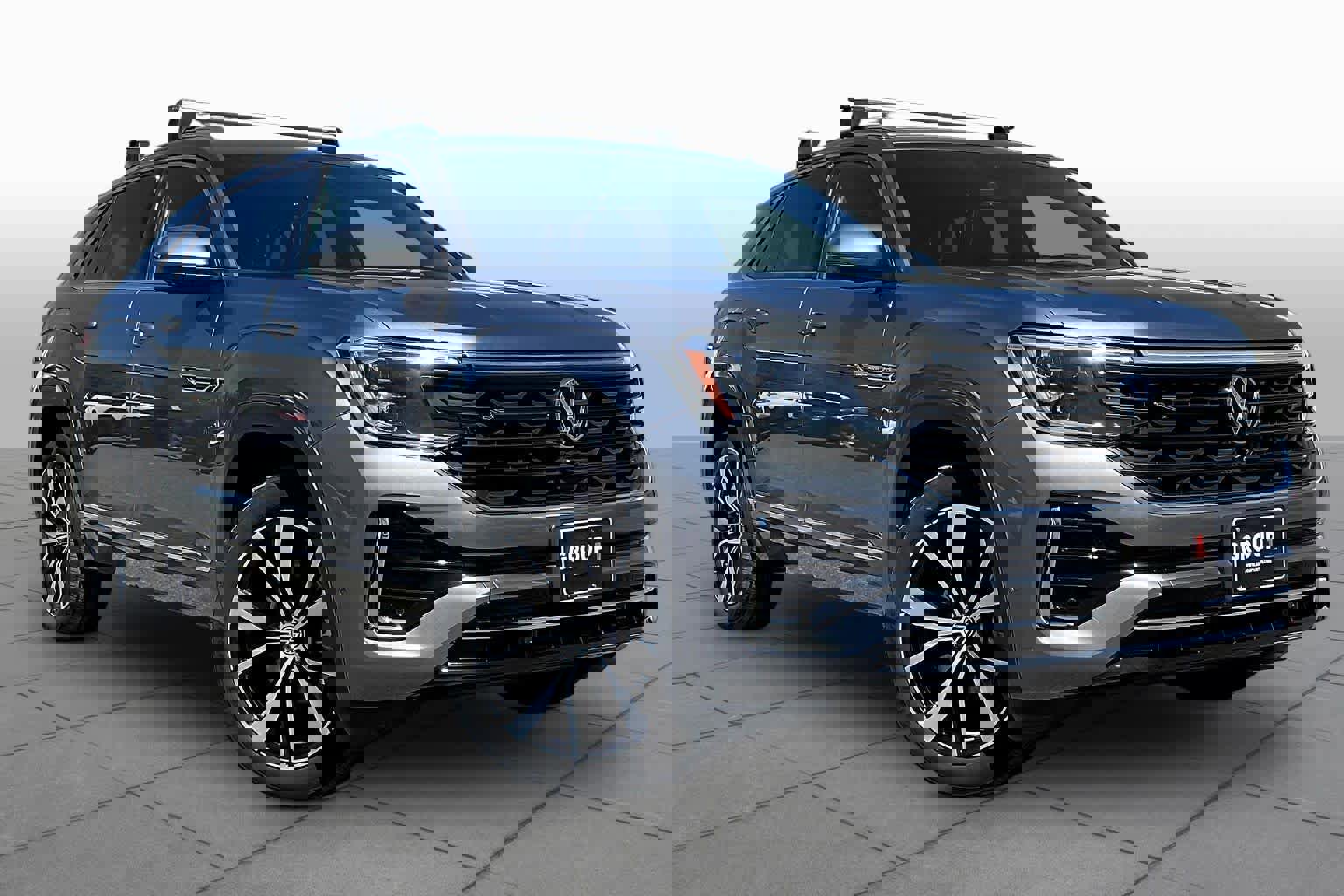 Used 2024 Volkswagen Atlas Cross Sport SEL Premium R-Line image 2