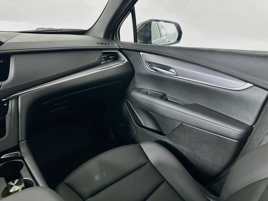 New 2026 Cadillac XT5 Luxury w/ LPO, Floor Liner Package FWD image 28