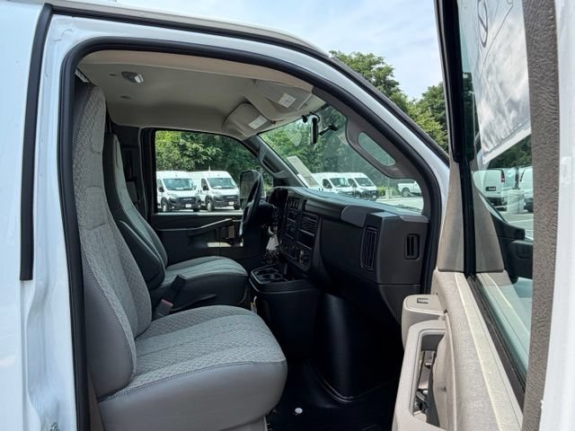 New 2026 Chevrolet Express 4500 w/ Power Convenience Package RWD image 25