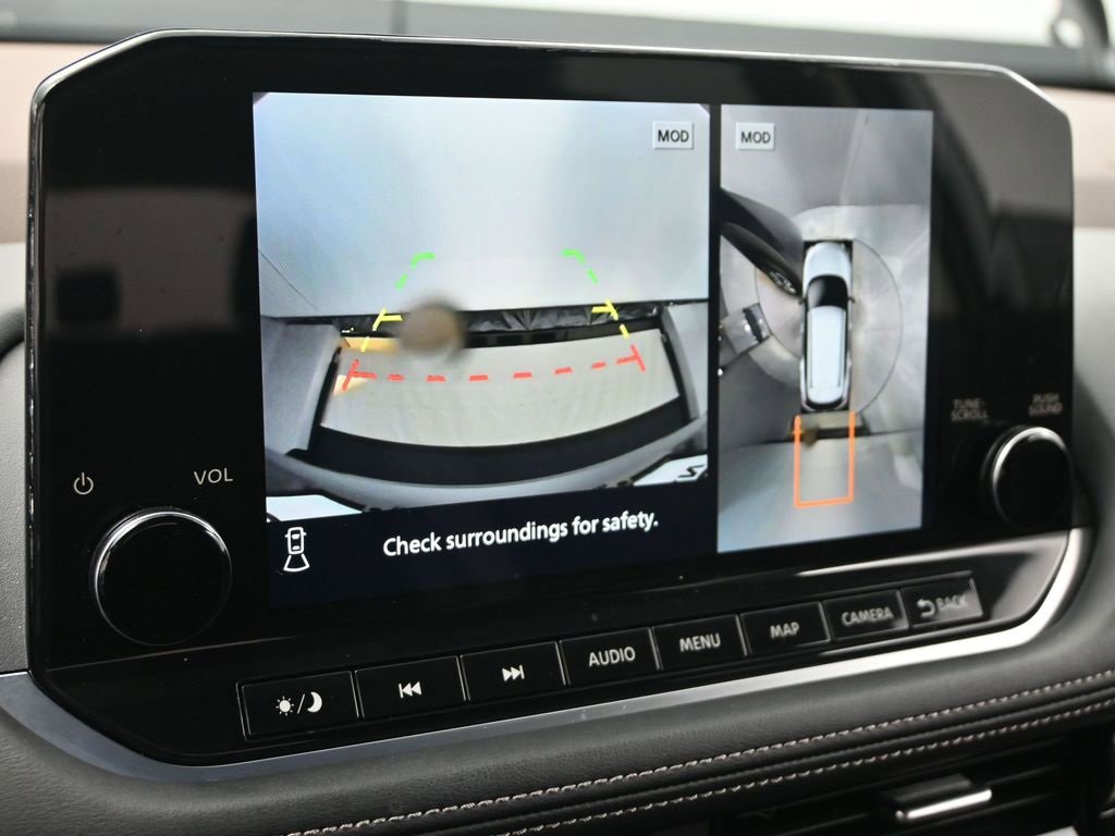 Used 2023 Nissan Rogue SL w/ SL Premium Package image 18