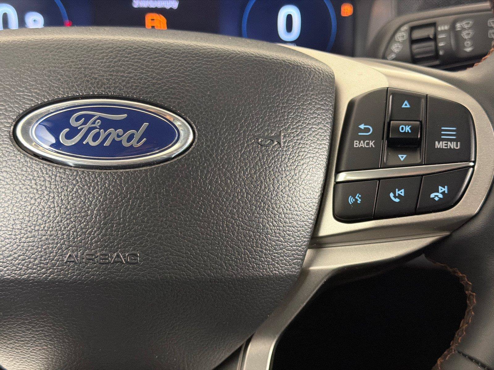 Used 2025 Ford Explorer Active w/ Active Comfort Package RWD image 28