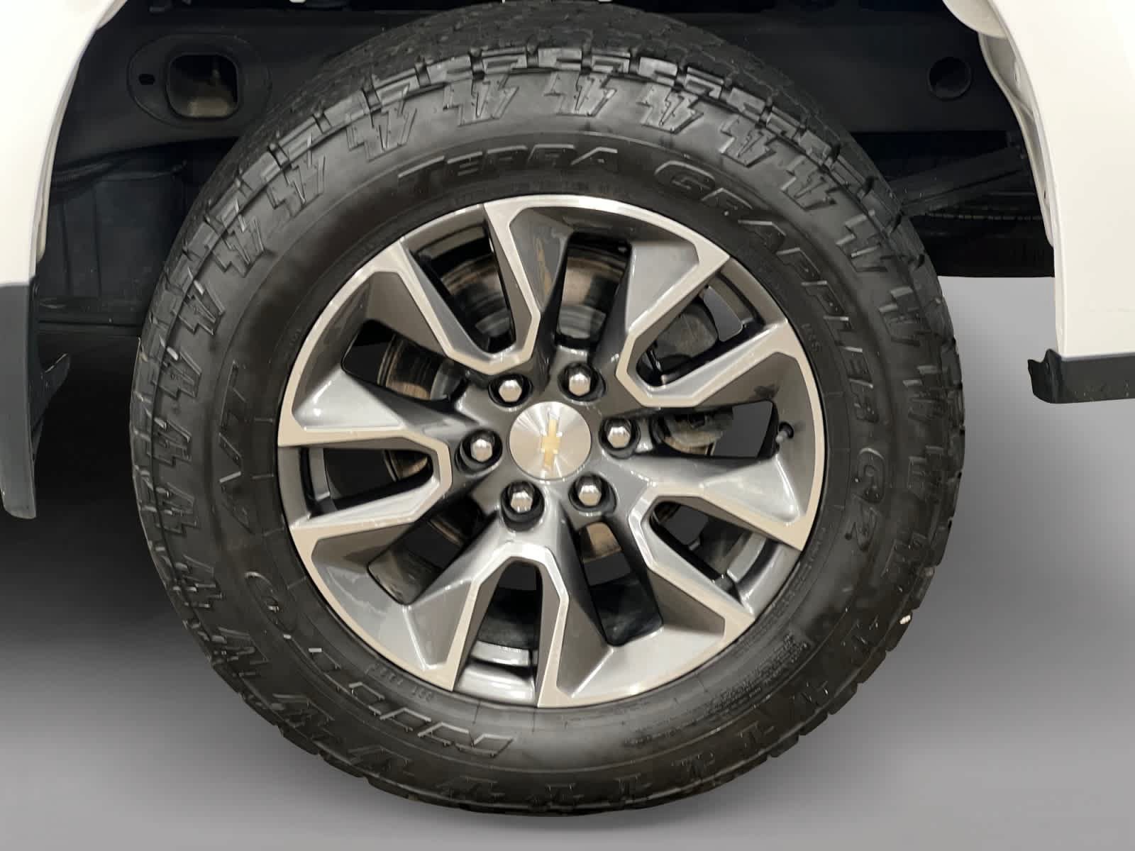 Used 2023 Chevrolet Silverado 1500 LT AWD/4WD image 19