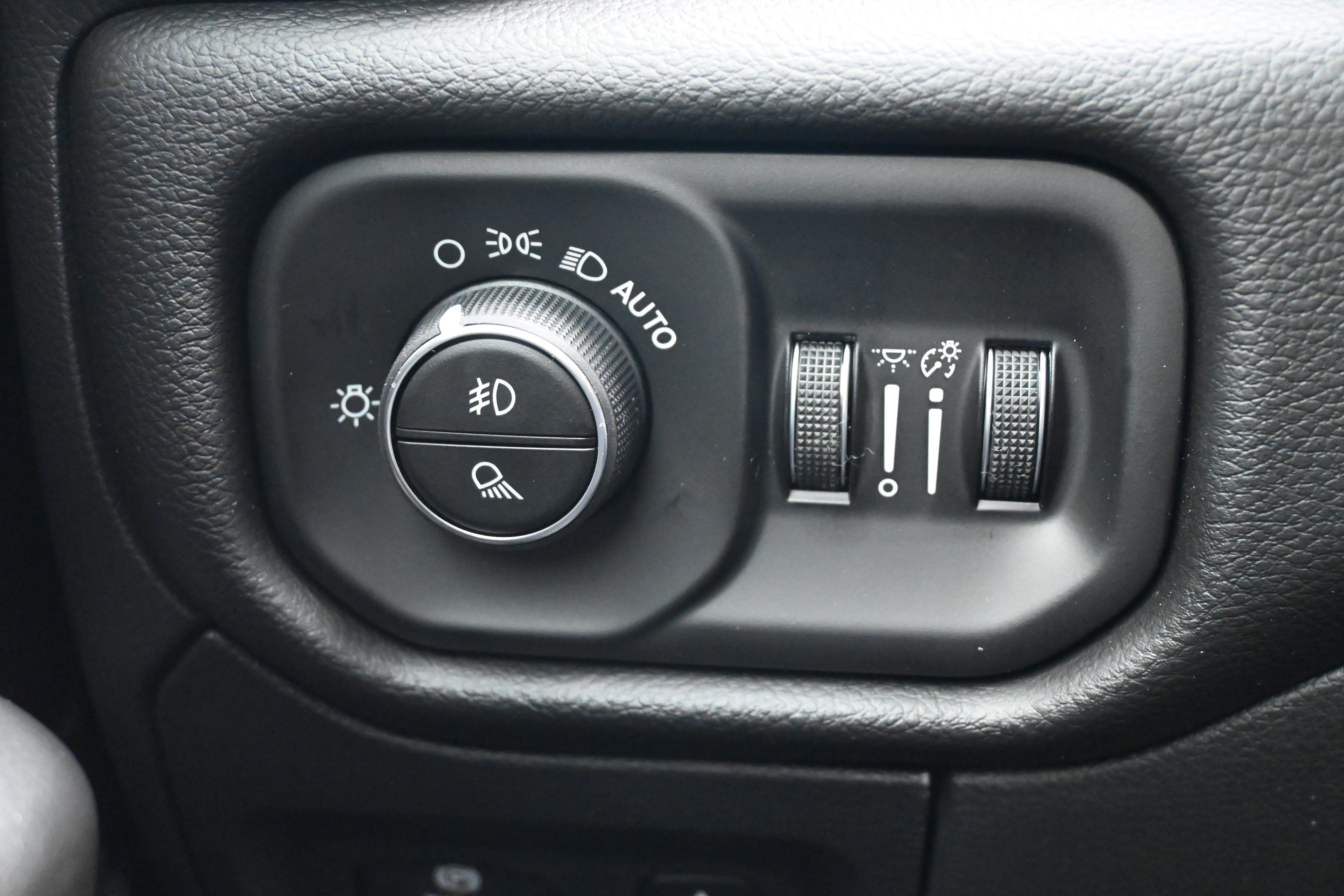New 2026 RAM 1500 Big Horn AWD/4WD image 26