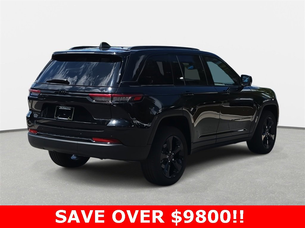 Used 2023 Jeep Grand Cherokee Altitude image 5