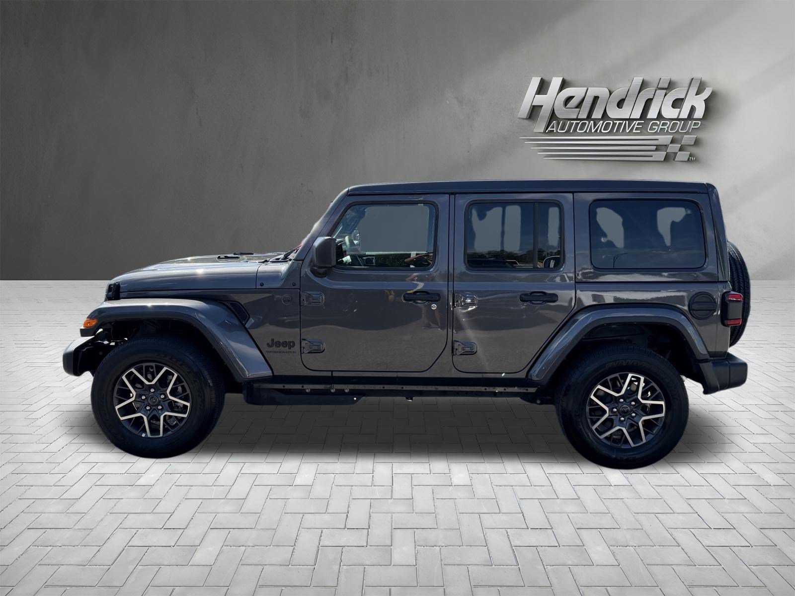 Used 2026 Jeep Wrangler Unlimited Sahara AWD/4WD image 7