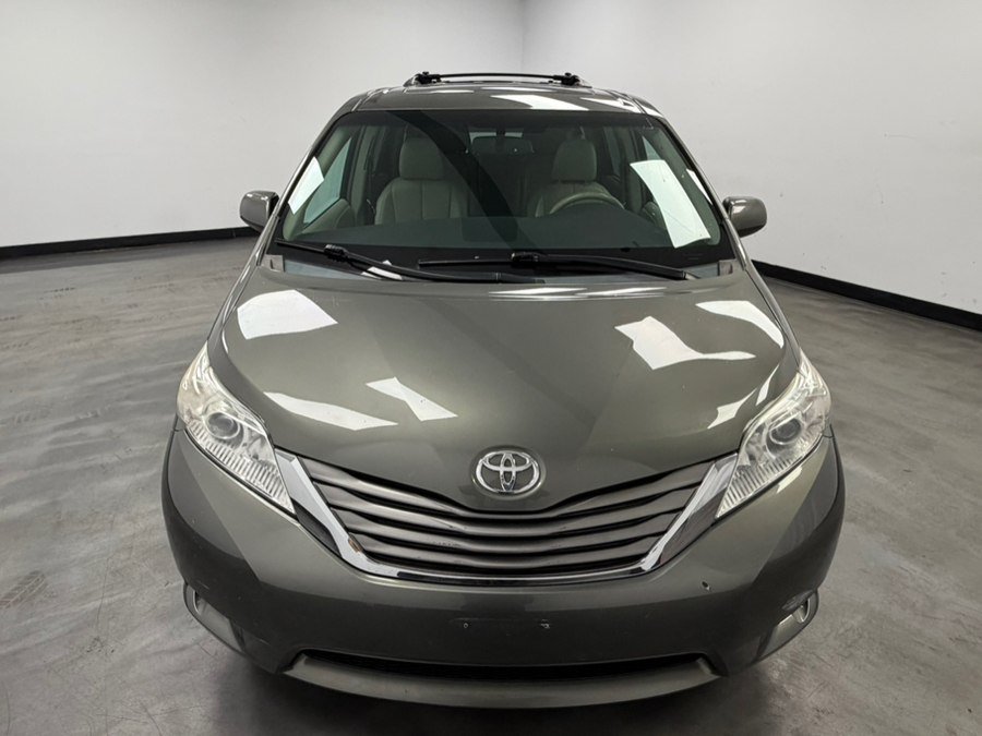Used 2011 Toyota Sienna XLE w/ Premium Pkg AWD/4WD image 9