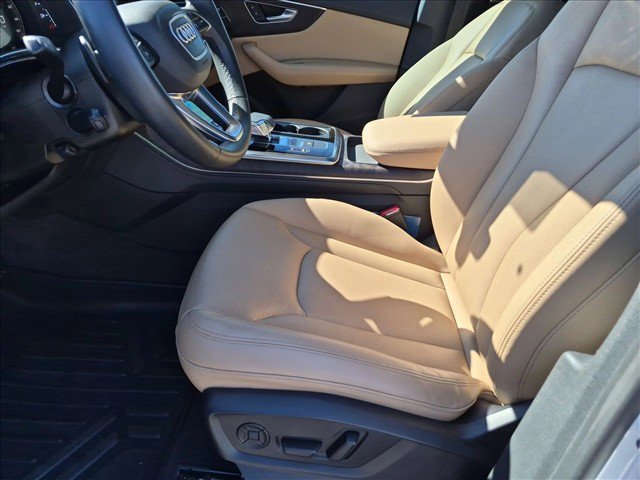Used 2022 Audi Q8 Premium Plus AWD/4WD image 17