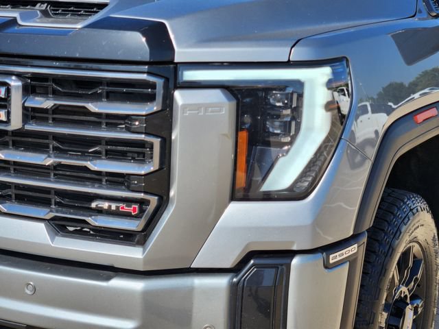 Used 2025 GMC Sierra 2500 AT4 w/ AT4 Premium Plus Package AWD/4WD image 16