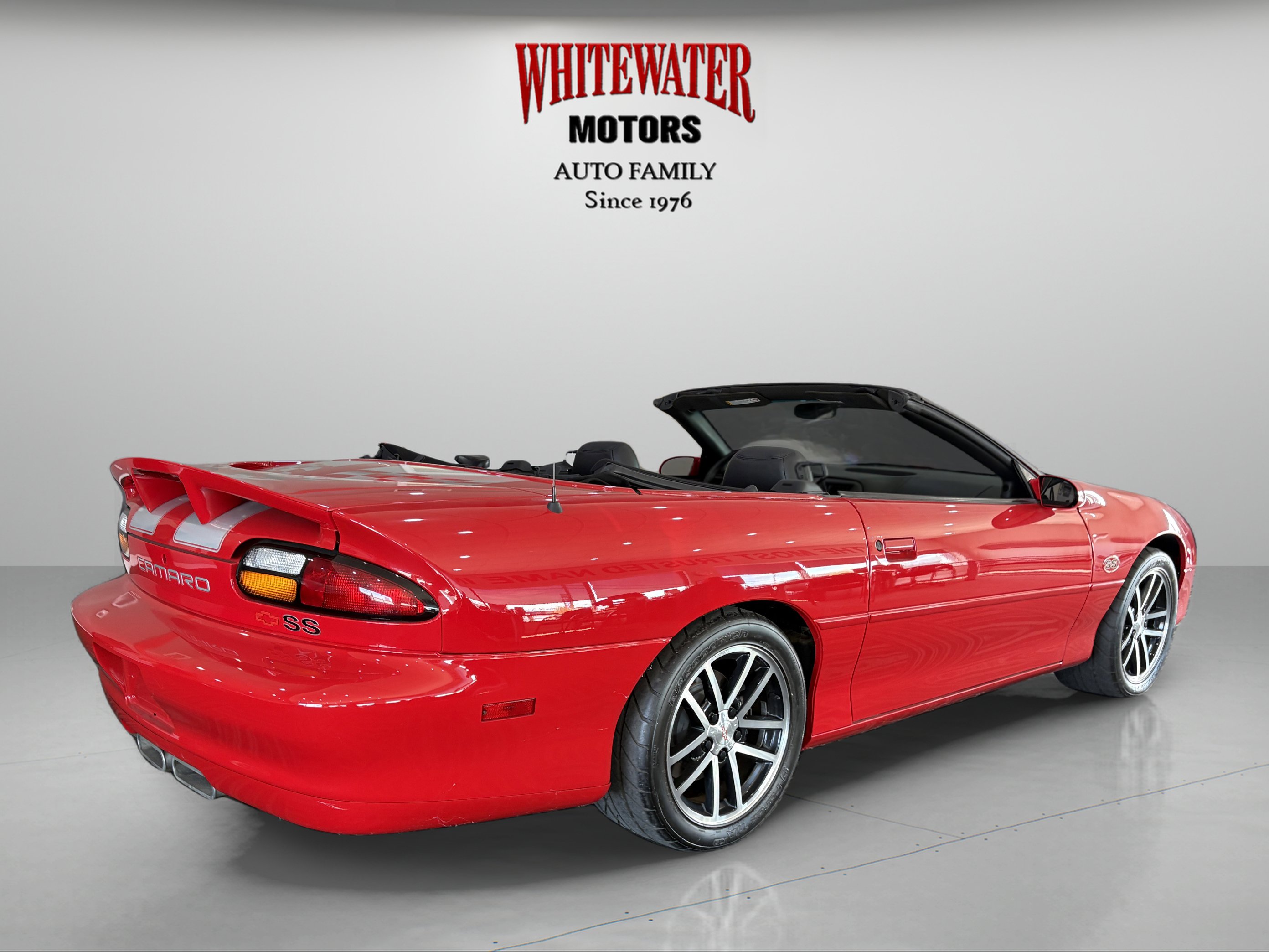 Used 2002 Chevrolet Camaro Z28 w/ SS Performance/Appearance Pkg RWD image 6
