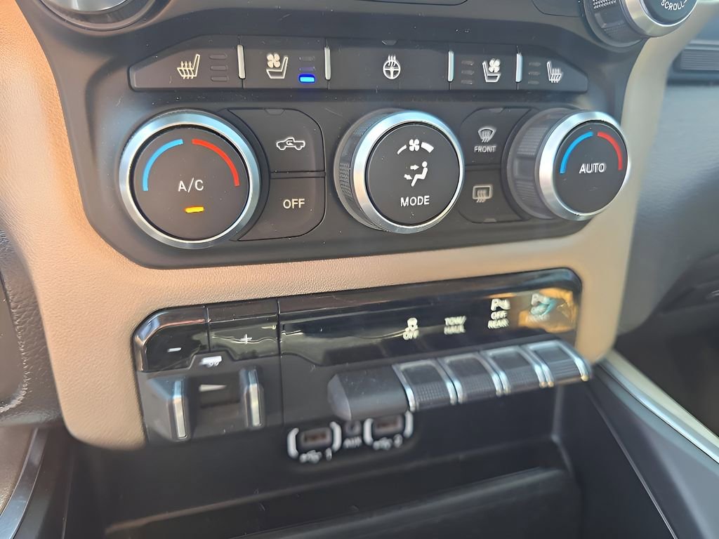 Used 2020 RAM 1500 Laramie AWD/4WD image 16