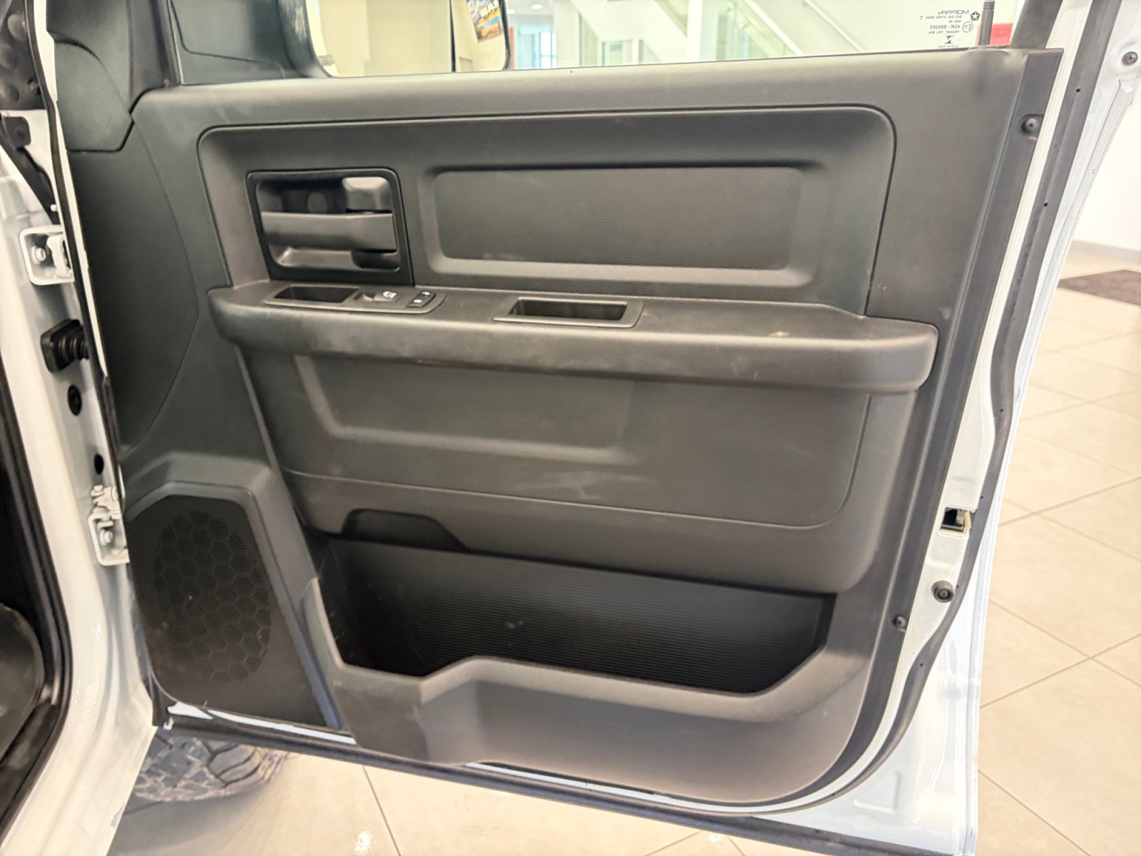 Used 2022 RAM 3500 Tradesman w/ Chrome Appearance Group image 16