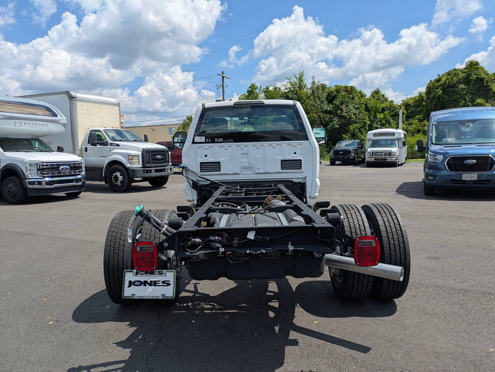 New 2025 Ford F550 4x4 Regular Cab Super Duty image 5