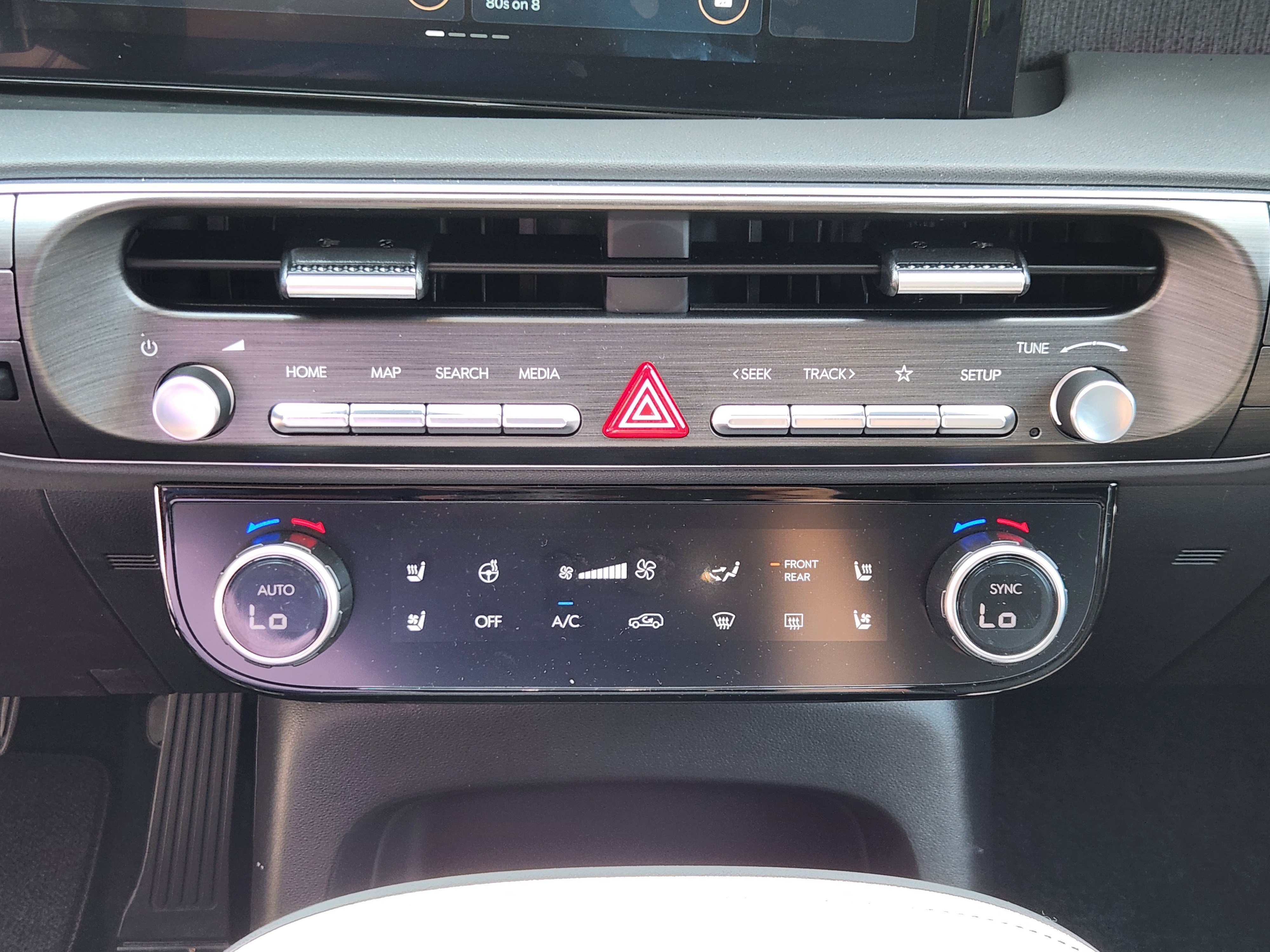 Certified 2026 Hyundai Palisade Limited AWD/4WD image 23