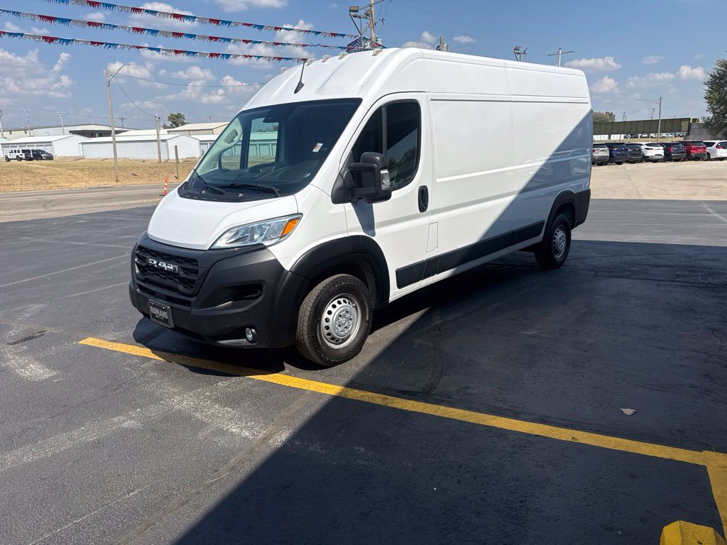 Used 2025 RAM ProMaster 2500 w/ Convenience Group FWD image 9