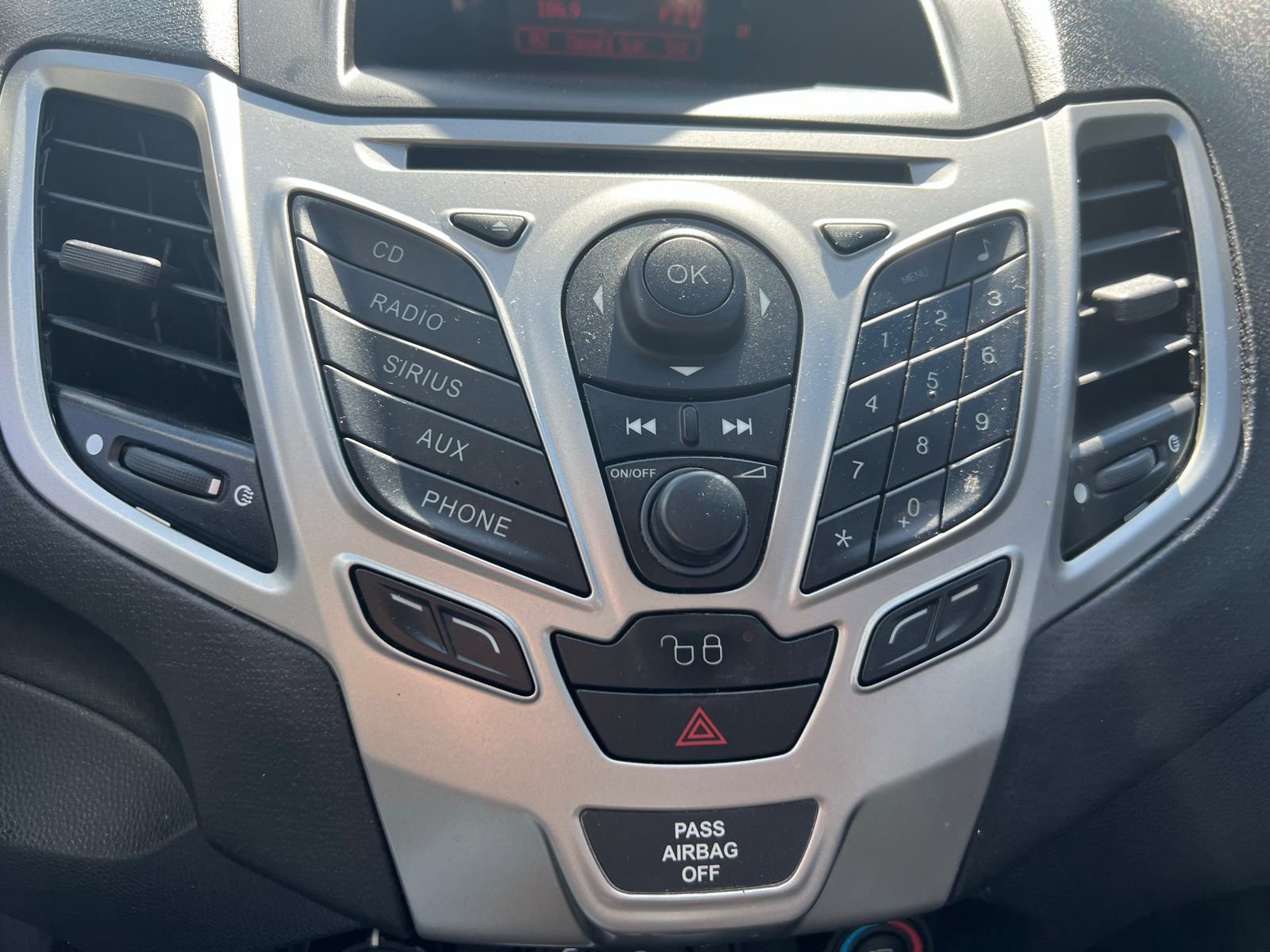 Used 2011 Ford Fiesta SE w/ 203A Rapid Spec Order Code image 17