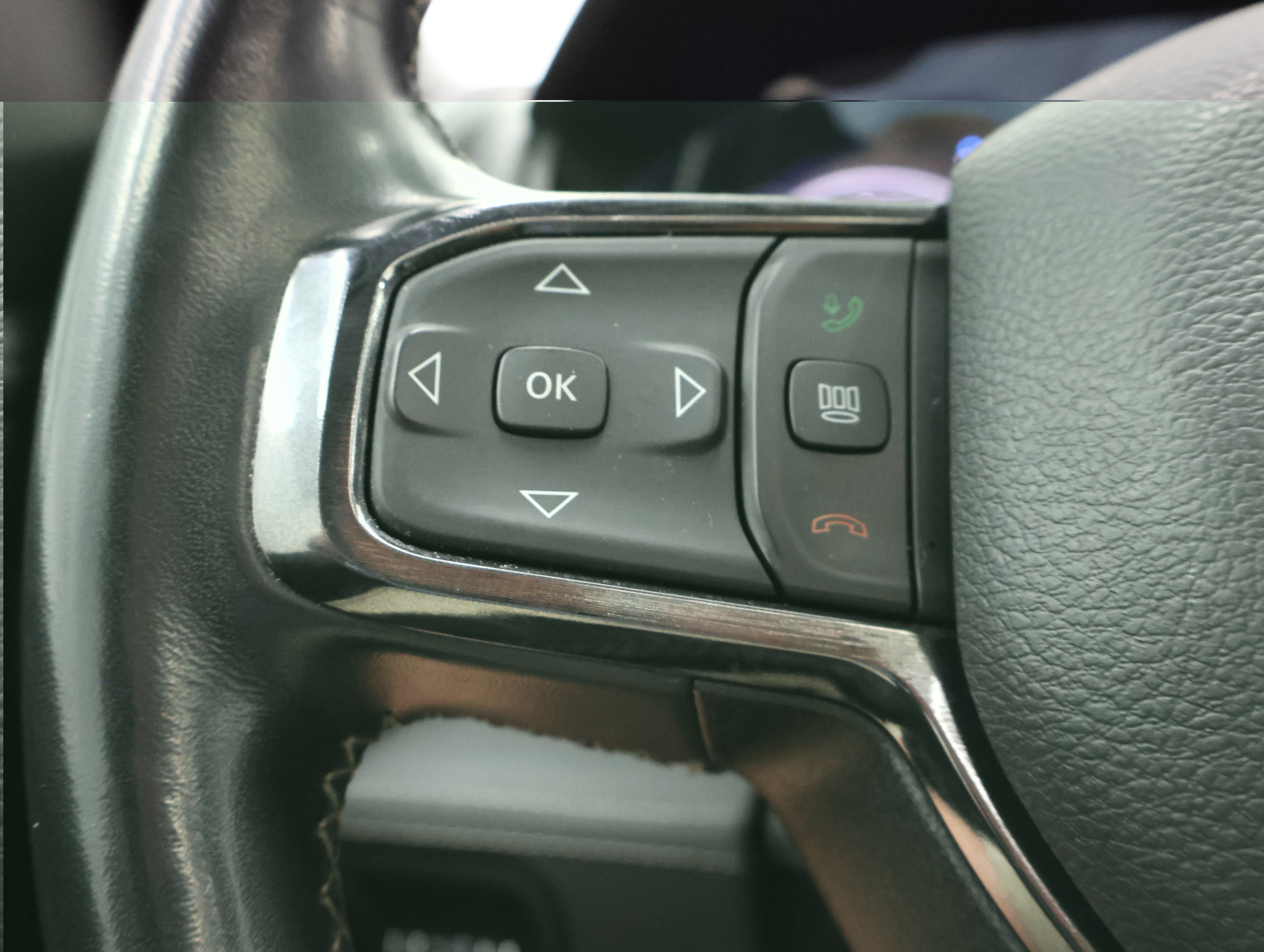 Used 2023 RAM 1500 Limited w/ Night Edition AWD/4WD image 16