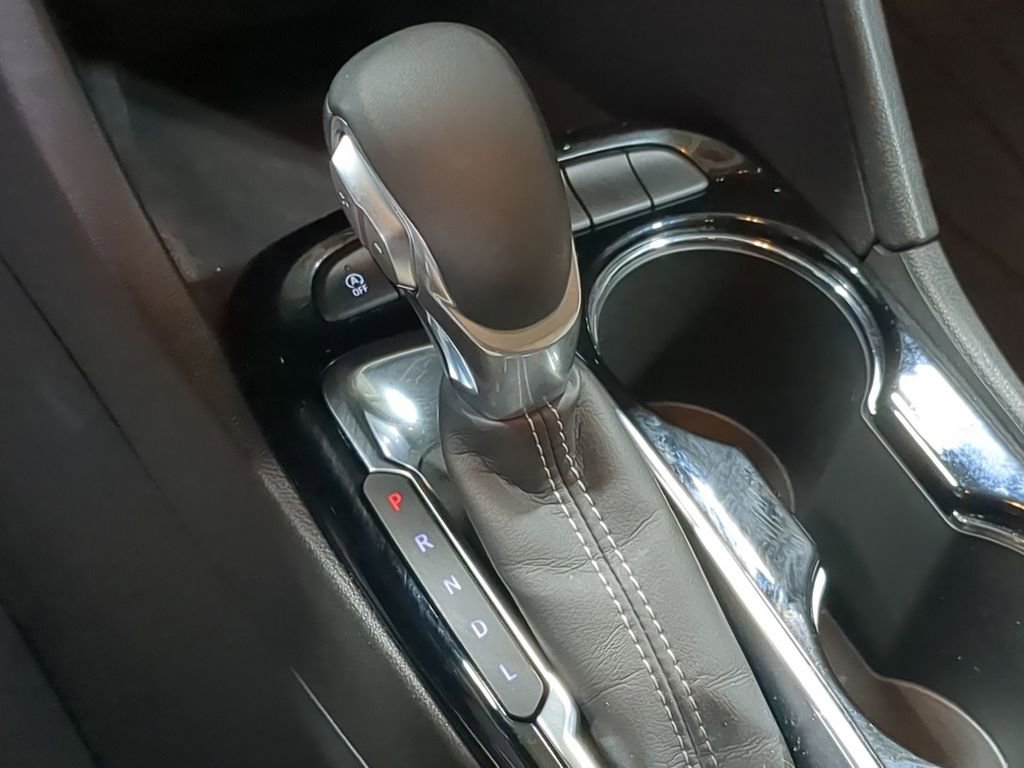 Used 2024 Buick Encore GX Avenir w/ Avenir Convenience Package image 31