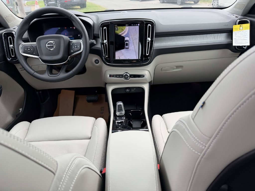 New 2026 Volvo XC40 B5 Plus w/ Protection Package Premier AWD/4WD image 2