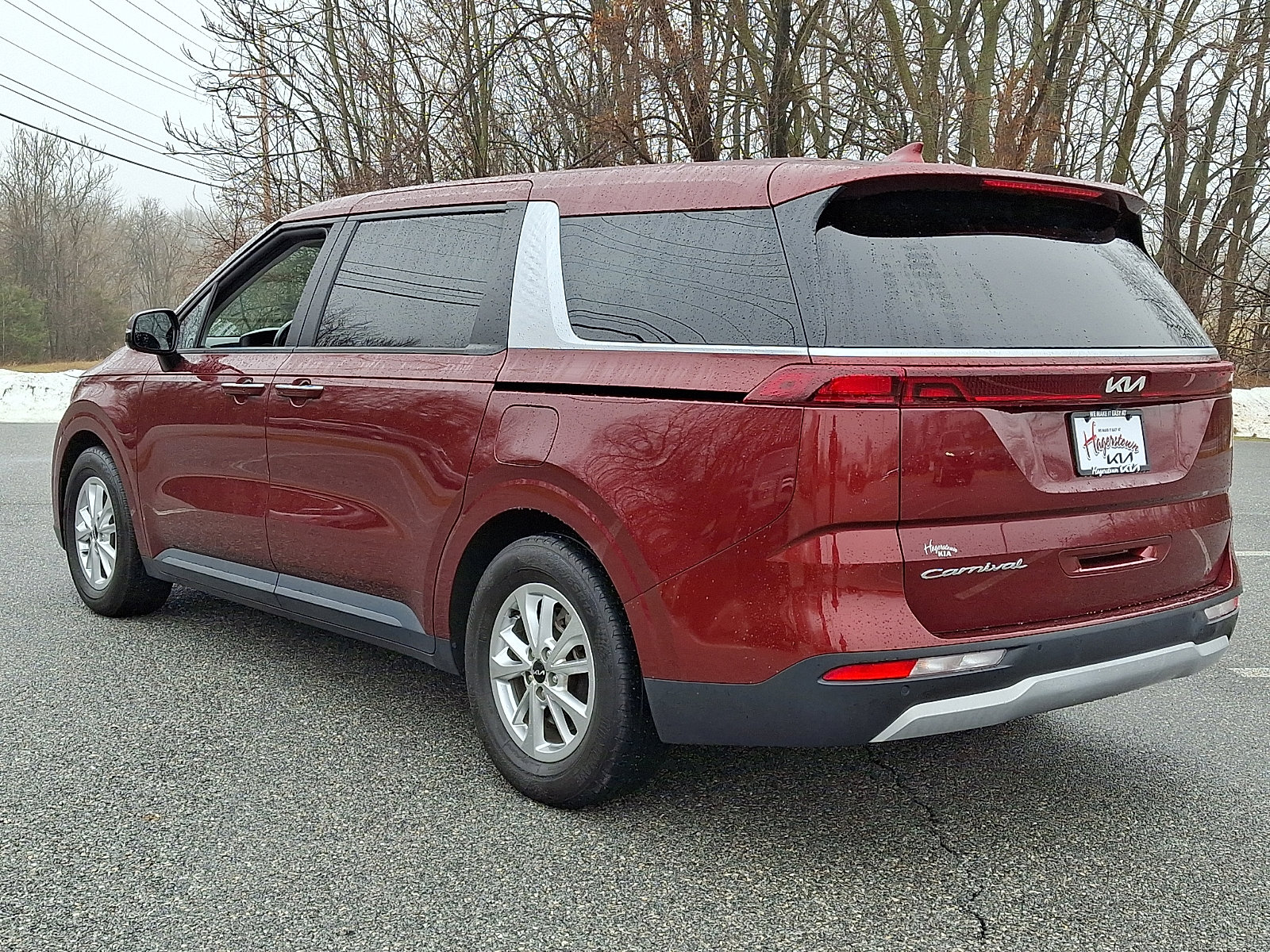 Used 2022 Kia Carnival LX image 4