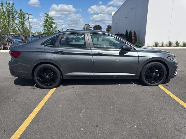 New 2026 Volkswagen Jetta SE FWD image 7