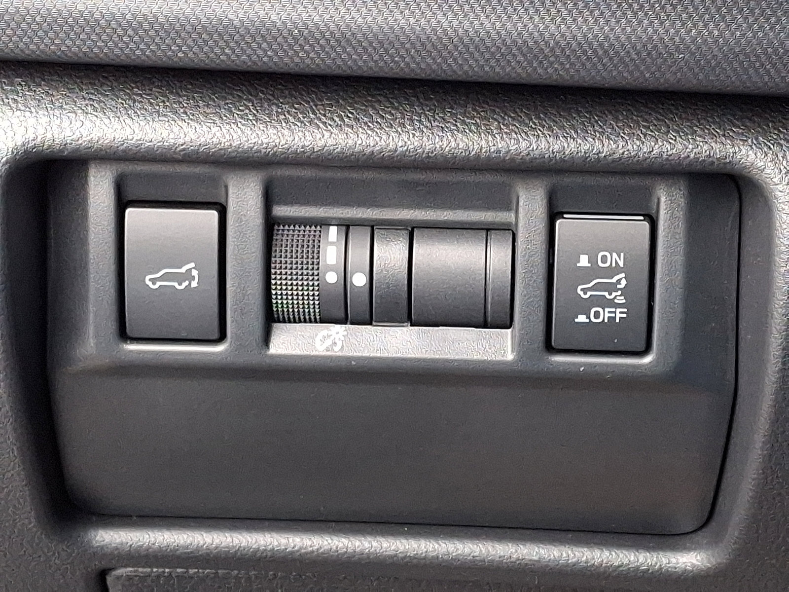 Certified 2025 Subaru Forester Limited image 29