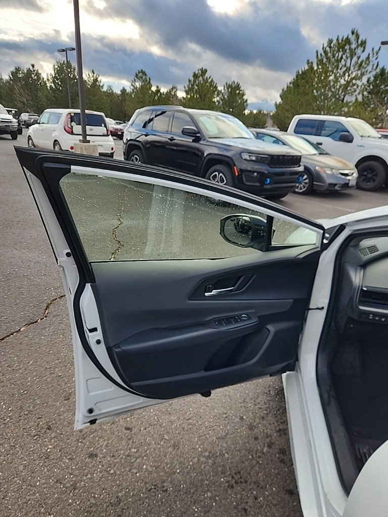 Used 2025 Toyota Prius XLE image 15