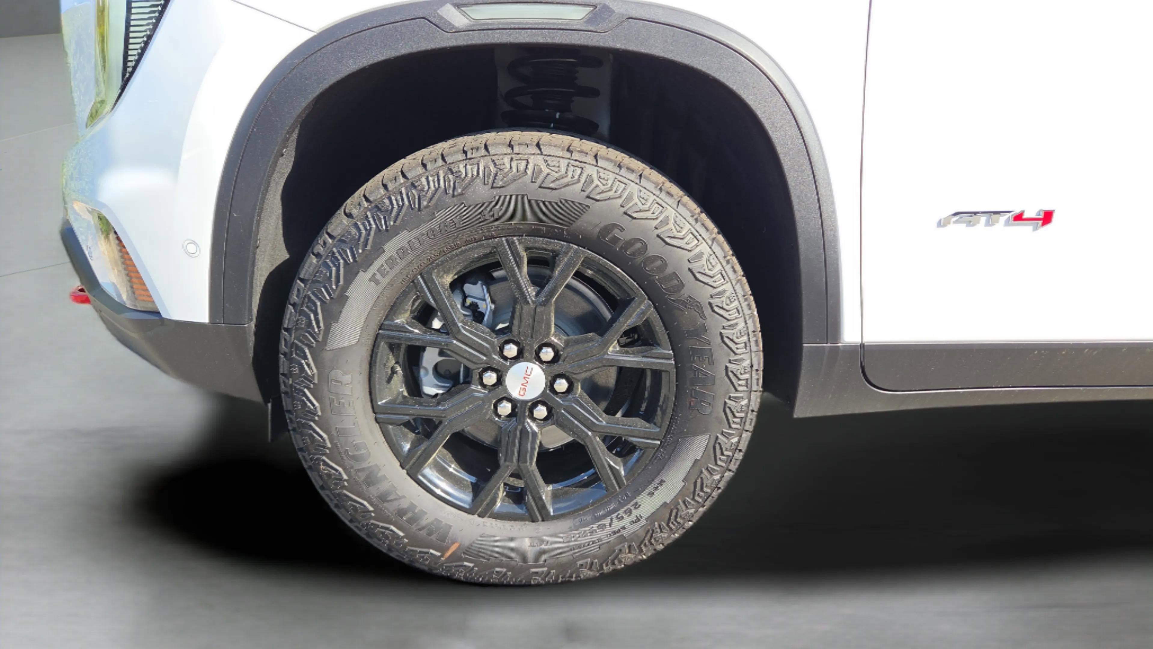 New 2026 GMC Acadia AT4 w/ Super Cruise Package AWD/4WD image 11