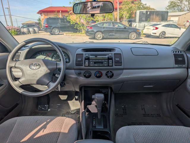 Used 2004 Toyota Camry image 16