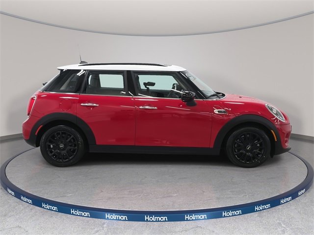 Used 2021 MINI Cooper 4-Door Hardtop w/ 6.5" Touchscreen Package image 5
