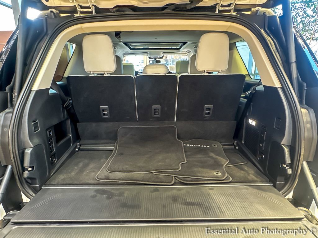 Used 2025 Ford Expedition Platinum w/ Platinum Ultimate Package AWD/4WD image 26