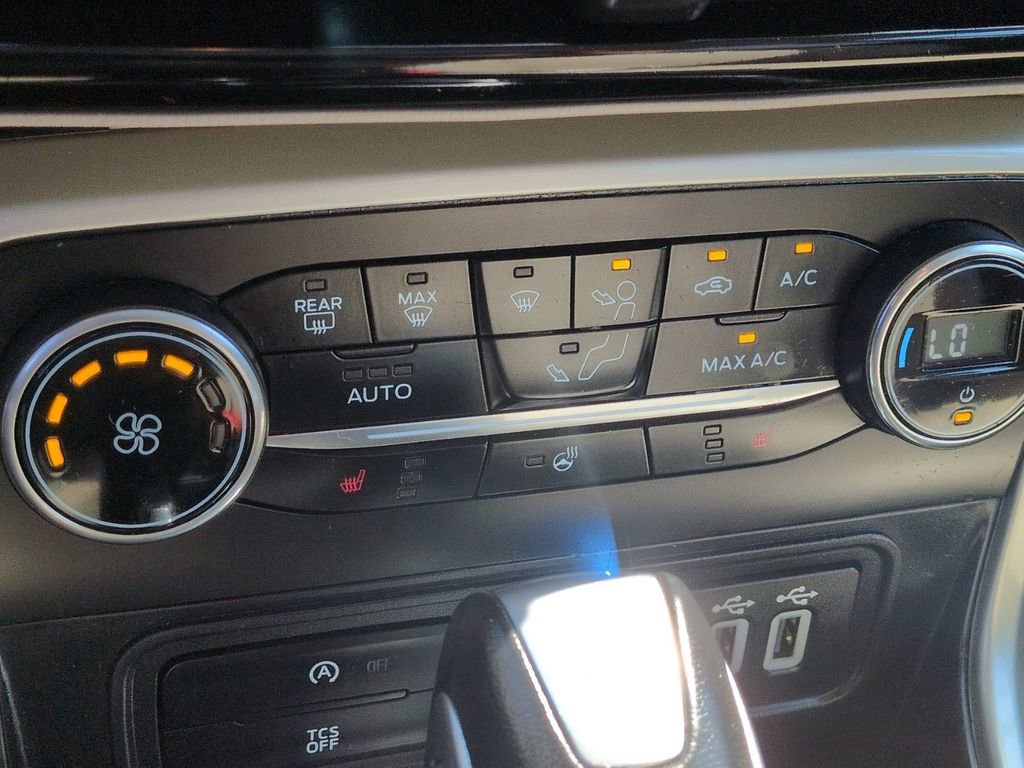 Used 2020 Ford EcoSport Titanium image 32