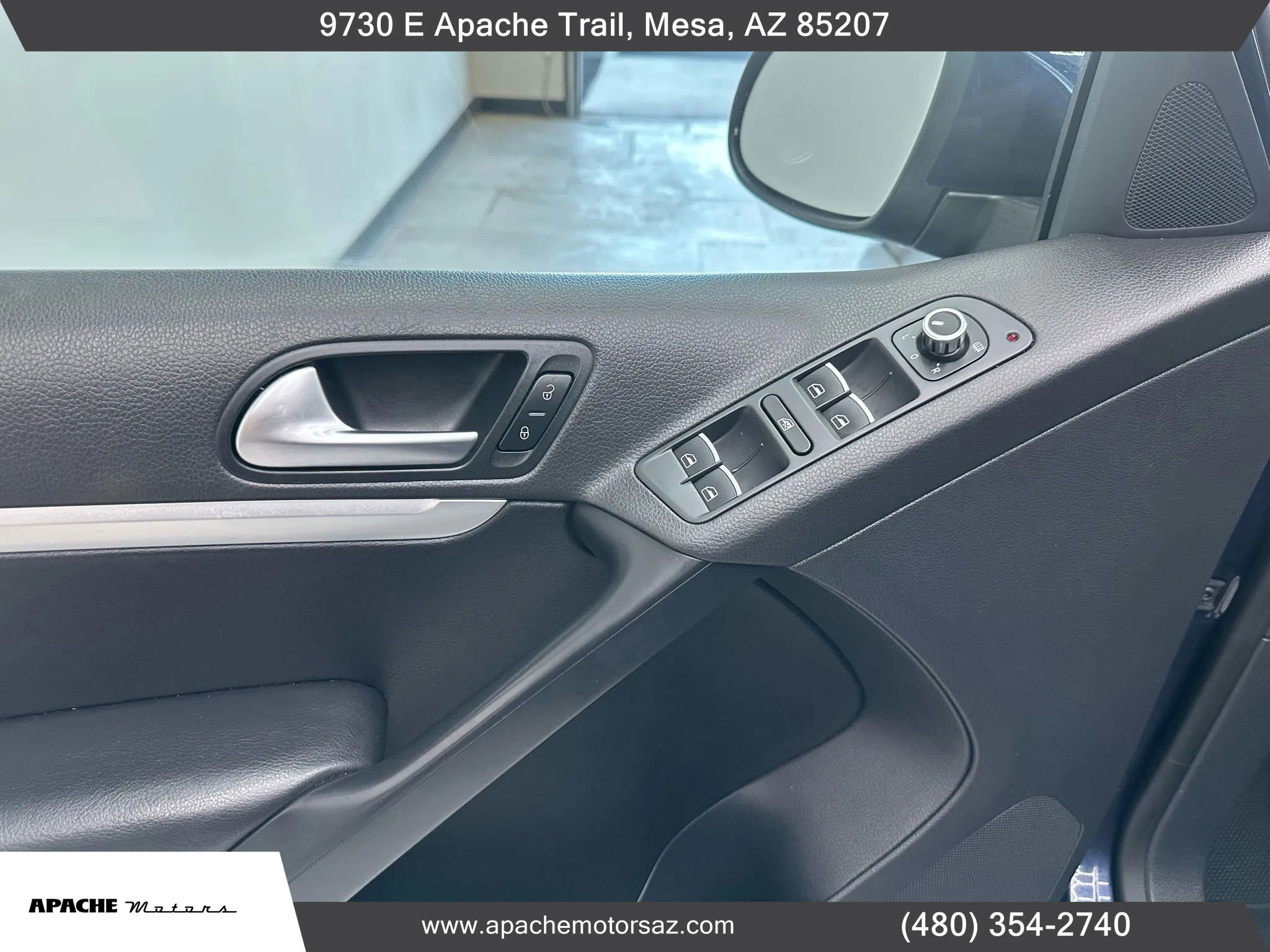 Used 2012 Volkswagen Tiguan SEL image 14