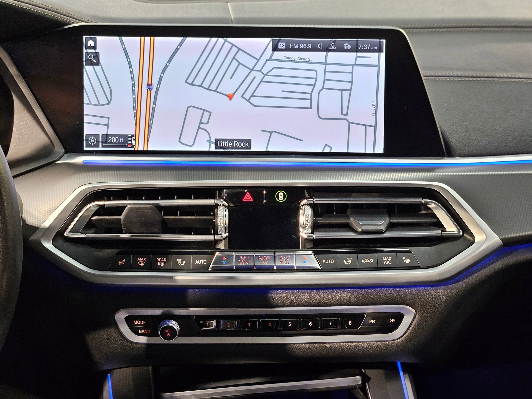 Used 2022 BMW X5 xDrive40i w/ Premium Package image 16