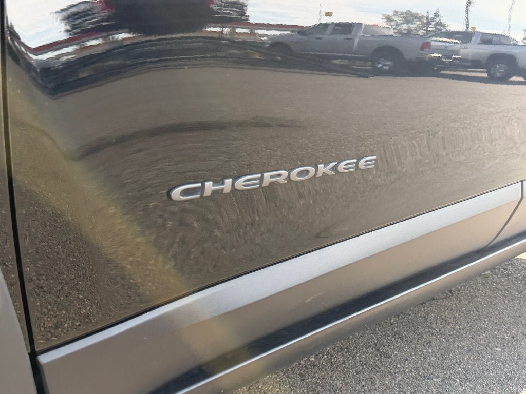 Used 2021 Jeep Cherokee Trailhawk w/ Trailer Tow Group AWD/4WD image 36