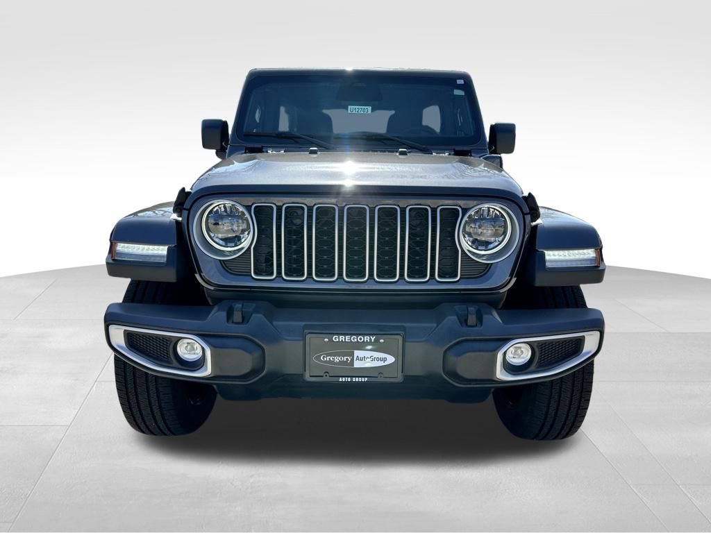 Used 2025 Jeep Wrangler Unlimited Sahara image 4