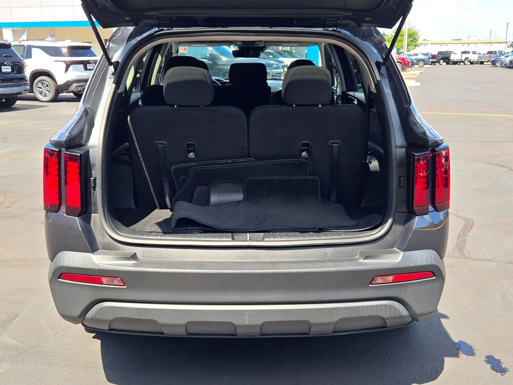 Used 2022 Kia Sorento LX AWD/4WD image 13