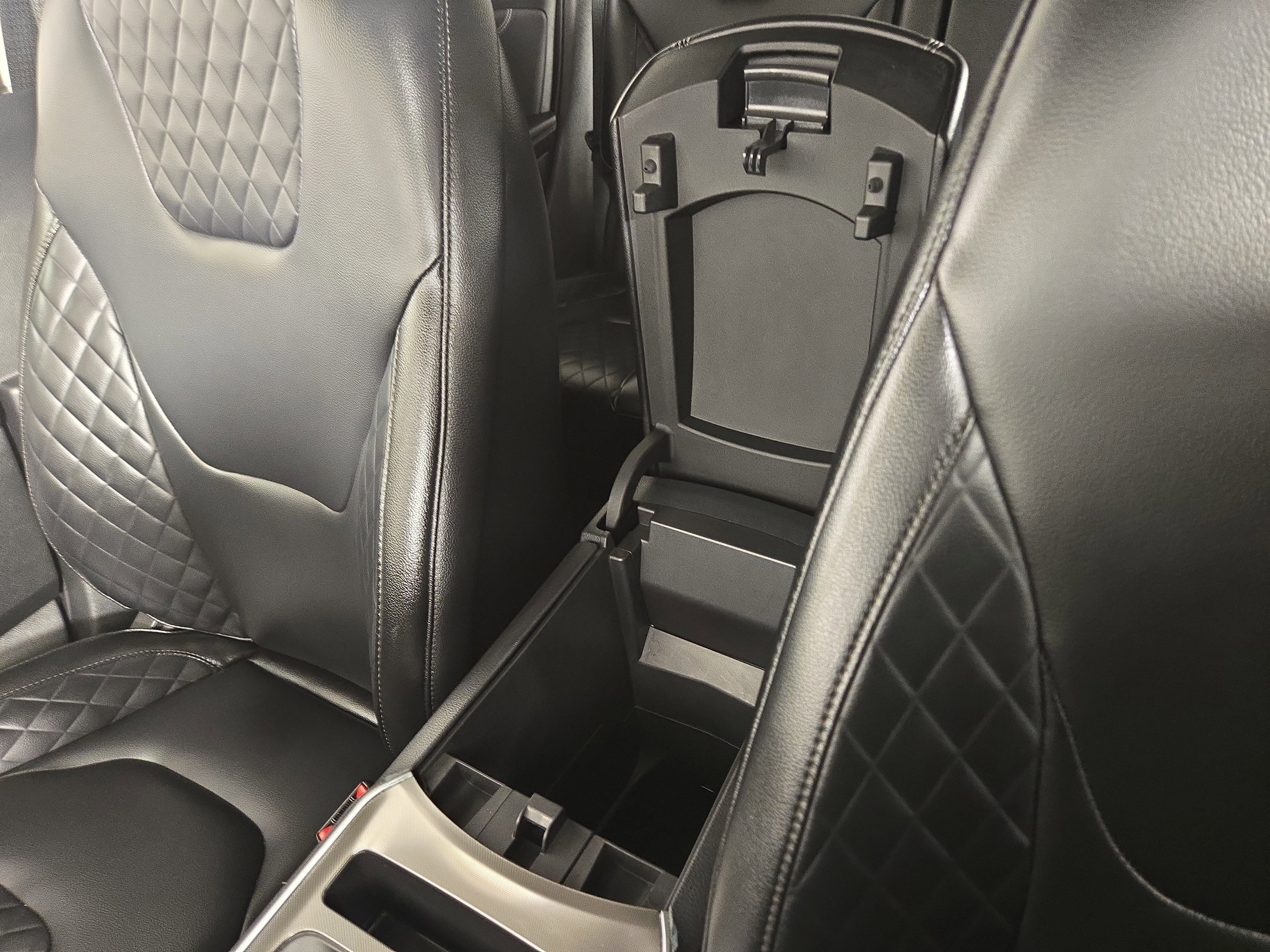 Used 2024 Ford Edge Titanium image 27