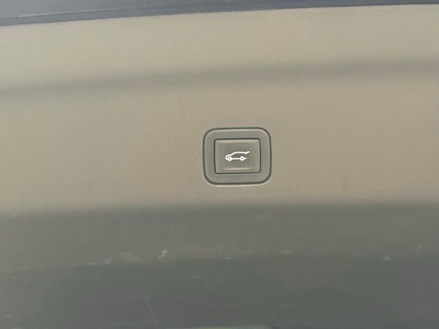 Used 2022 GMC Yukon Denali image 40