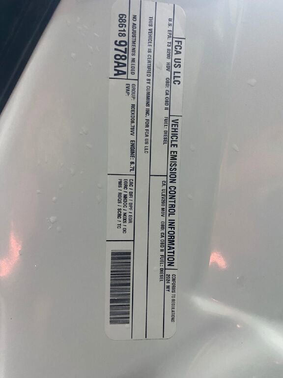 Used 2024 RAM 2500 Laramie image 32