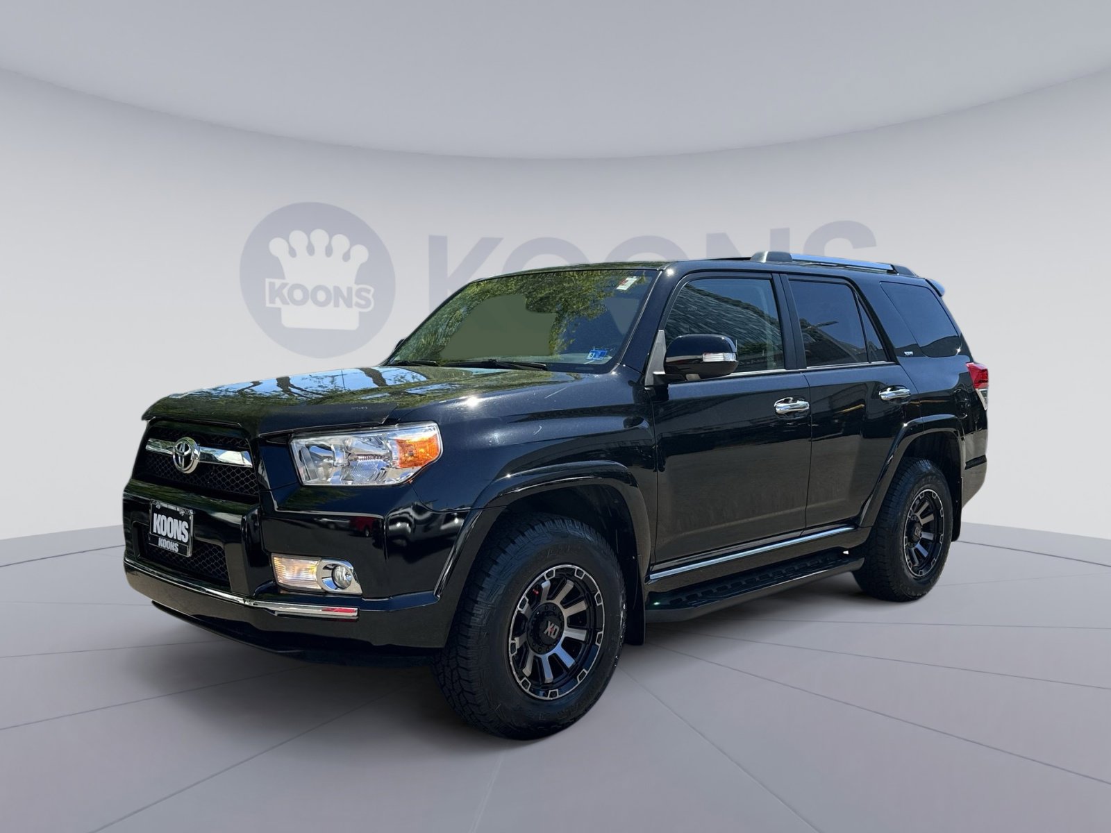Used 2011 Toyota 4Runner SR5 AWD/4WD image 4