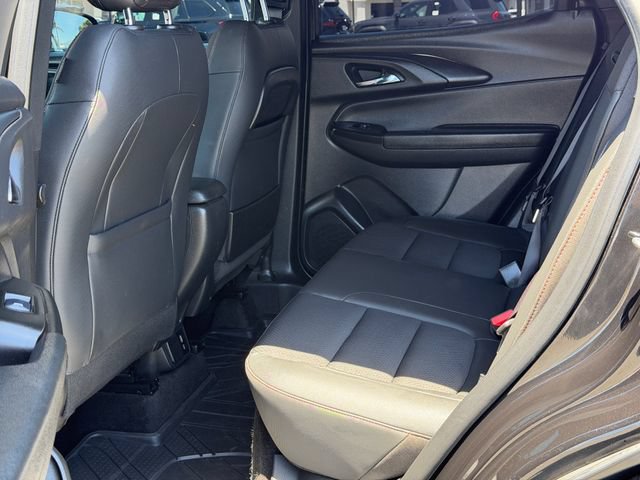 Used 2023 Chevrolet TrailBlazer RS w/ Sun and Liftgate Package FWD image 17