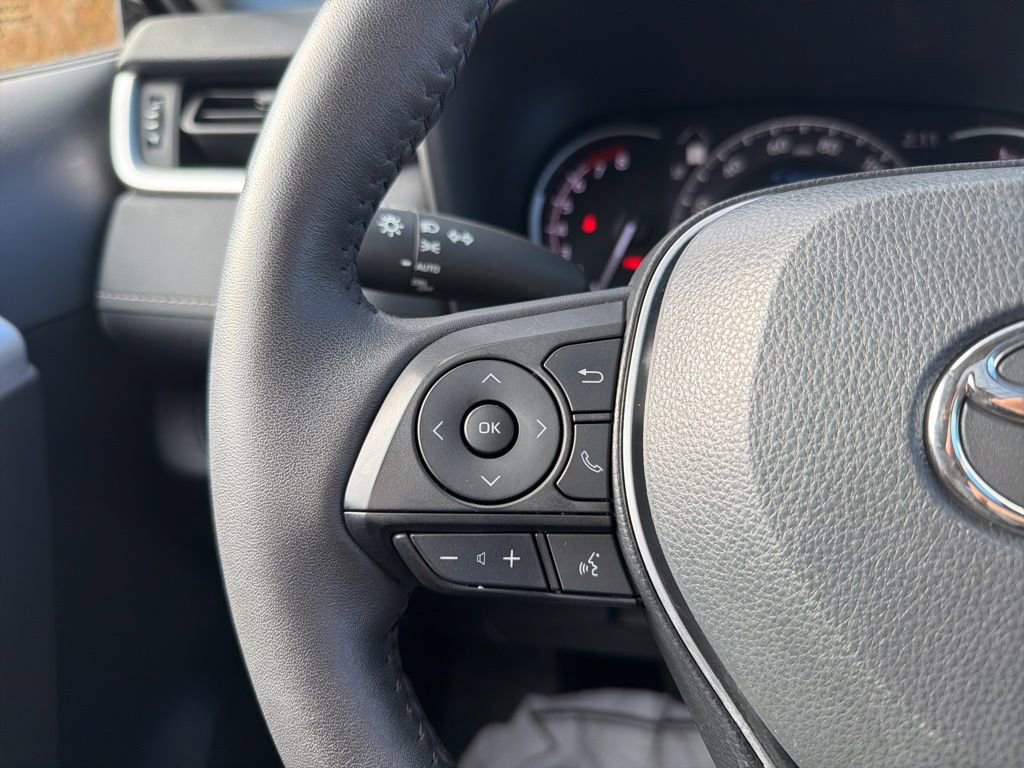 Used 2024 Toyota RAV4 XLE image 26