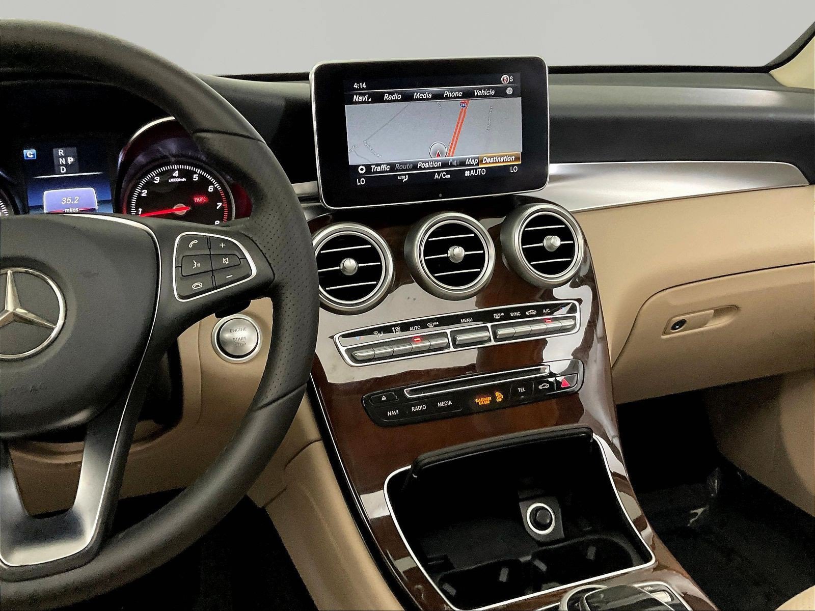 Used 2018 Mercedes-Benz GLC 300 4MATIC image 9