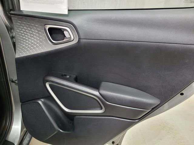 Used 2023 Kia Soul LX w/ LX Technology Package image 40