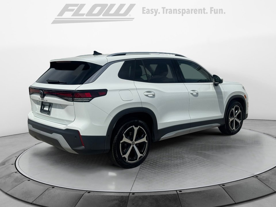 New 2026 Volkswagen Tiguan SE FWD image 7