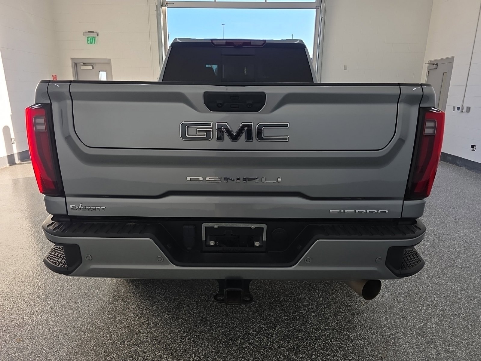Used 2024 GMC Sierra 2500 Denali Ultimate w/ Max Trailering Package image 4
