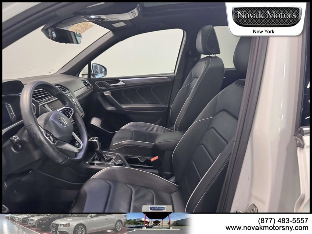 Used 2022 Volkswagen Tiguan SEL R-Line image 13
