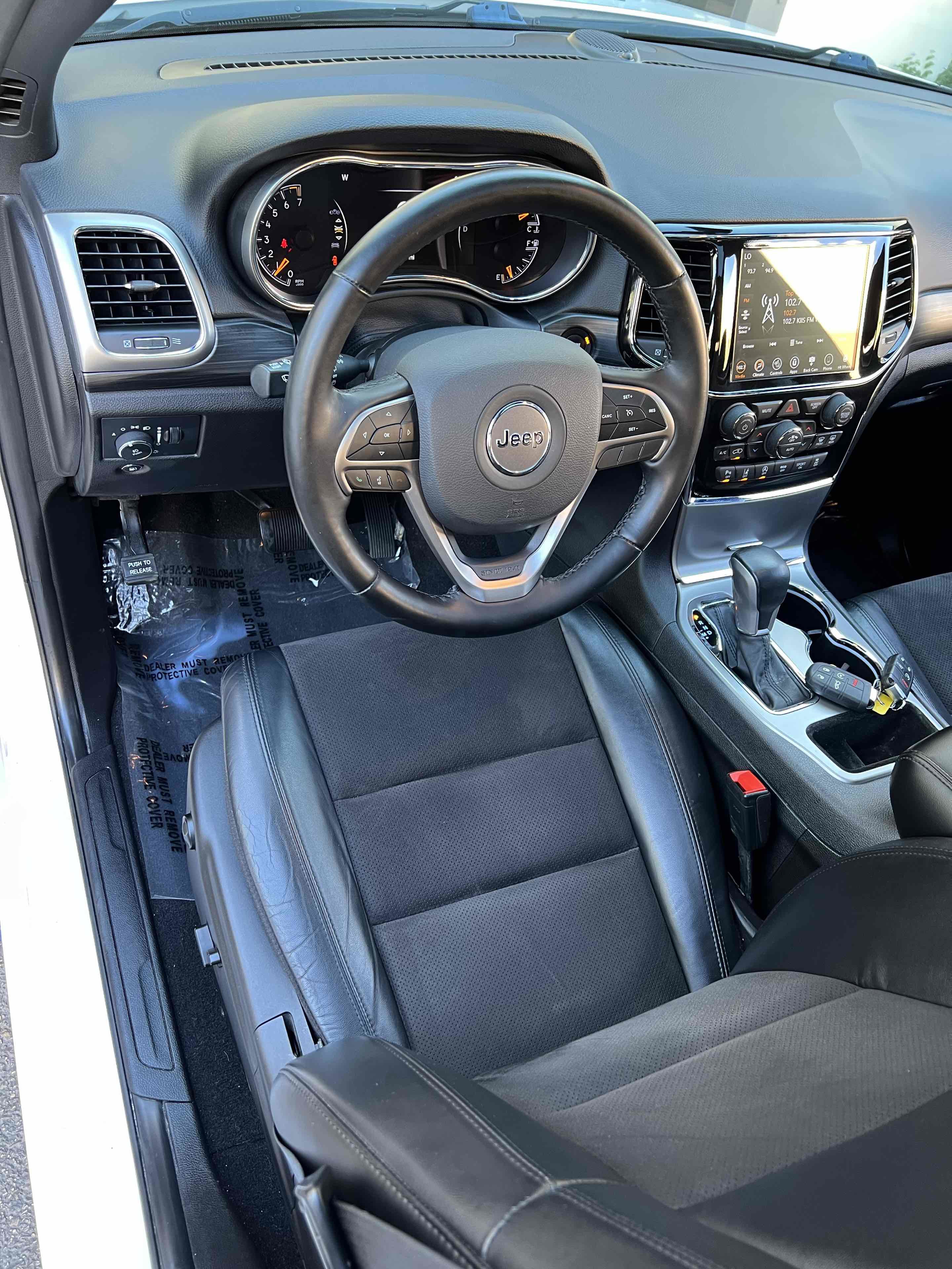 Used 2021 Jeep Grand Cherokee Laredo X image 27
