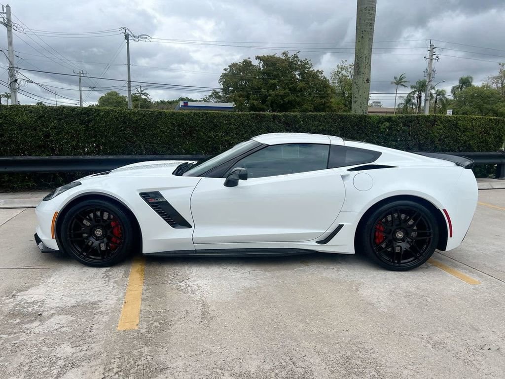 Used 2019 Chevrolet Corvette Z06 RWD image 4